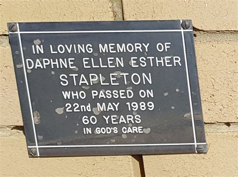 Daphne Ellen Esther Stapleton 1929 1989 Find A Grave Memorial