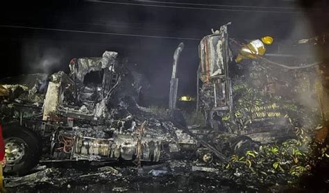 Se incendia tráiler cargado de plátano en la Teapa Villahermosa