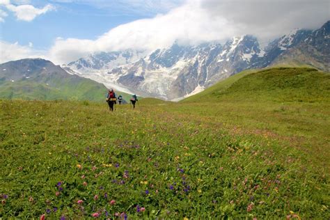 Gruzja trekking w górach Kaukazu