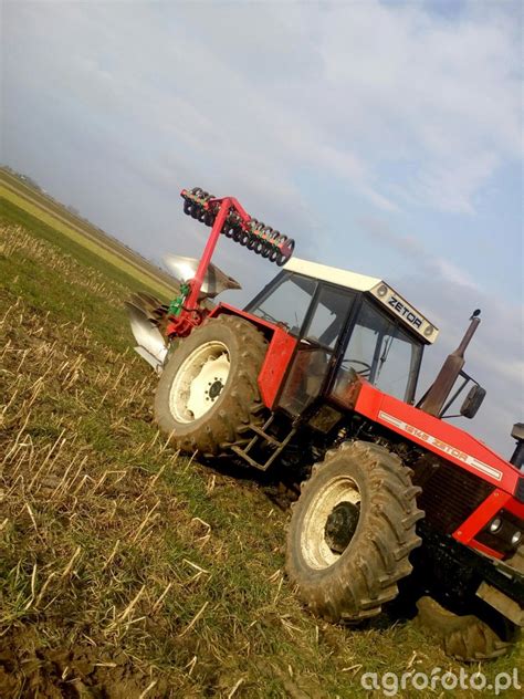 Foto Traktor Zetor Galeria Rolnicza Agrofoto