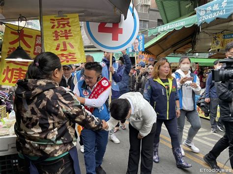 展現親和力！盧秀燕陪黃健豪市場掃街 90度鞠躬拜票攤商喊凍蒜 Ettoday政治新聞 Ettoday新聞雲