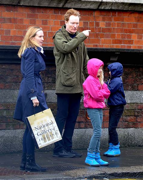 Cute daddy alert: Conan O'Brien with daughter Neve in Ireland ...