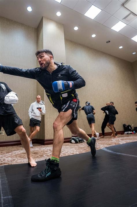 Photo Gallery | Kelvin Gastelum Trains For UFC Austin | UFC