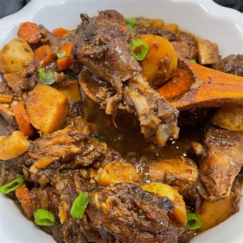 Instant Pot Jamaican Brown Stew Chicken Eatwithyoureyesllc