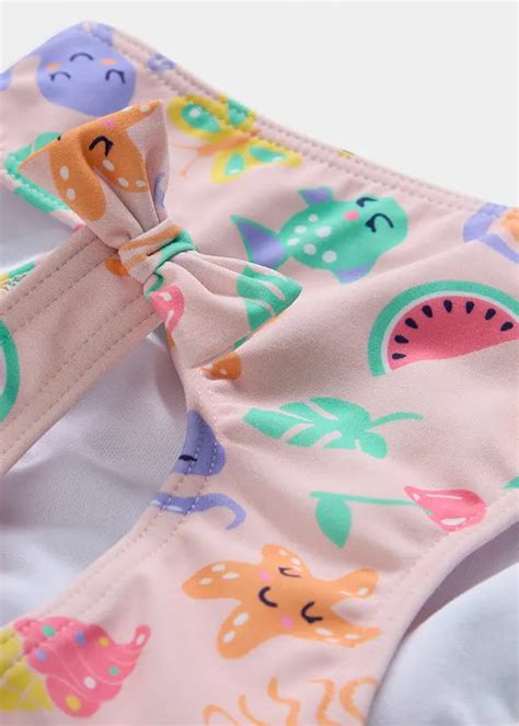 Schattige Meisjes Bikini Met Een Prachtige Print Zacht Roze Gedessineerd