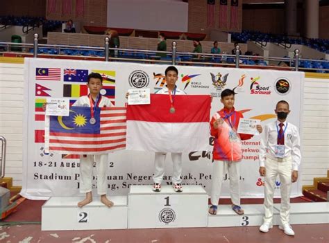 Taekwondoin Kota Pontianak Borong Medali Ketum Koni Apresiasi Prestasi