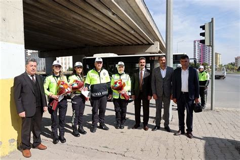 Sivas Ta Trafik Polislerine I Ekli Te Ekk R Son Dakika