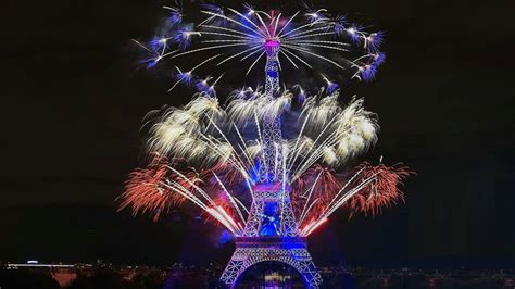 Vidéo Replay Le Feu Dartifice Du 14 Juillet 2022 à La Tour Eiffel Paris