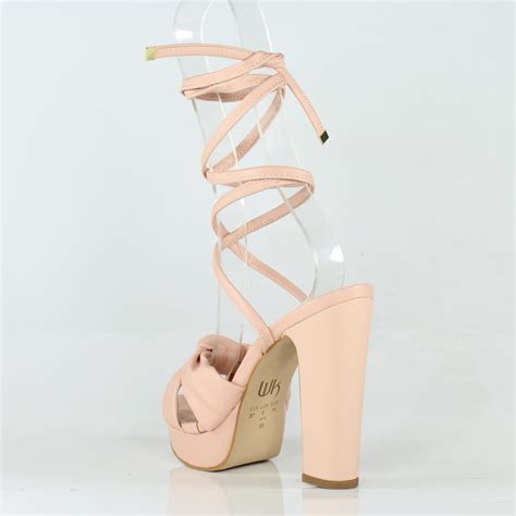 Sandália Salto Grosso Fluffy Strass Nude Lançamento Week Shoes