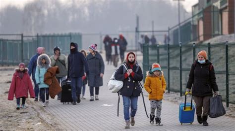 Los ucranianos vuelven a su país Polonia reportó más salidas que