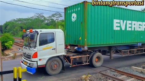 HINO RANGER KONTAINERTRUK TRONTON TRUK MUATAN TRUK CONTAINER TRUK