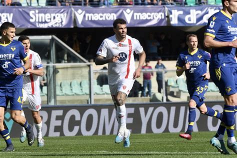 Ufficiale Petagna Un Nuovo Attaccante Del Cagliari Contratto