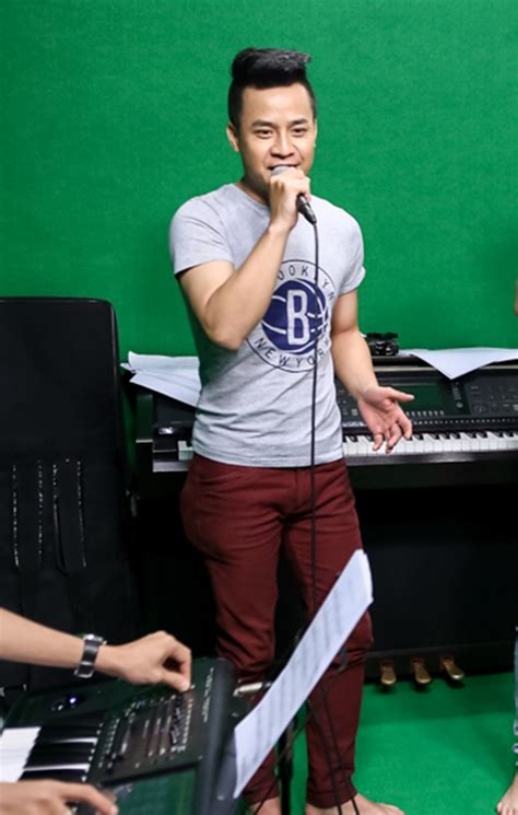 Xuất hiện hot boy Bolero khiến Đan Trường ra sức lôi kéo