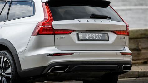 2022 Volvo V60 B5 Cross Country Review Drive