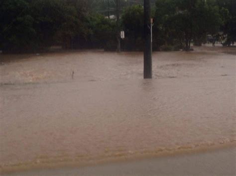 9News Gold Coast on Twitter: "Heavy rainfall is delivering wide spread flash flooding across the ...