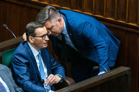 Jest śledztwo ws Morawieckiego i Dworczyka Prokuratura wydała