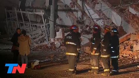 Derrumbe Y Milagro En Tres De Febrero Se Vino Abajo Un Edificio Youtube