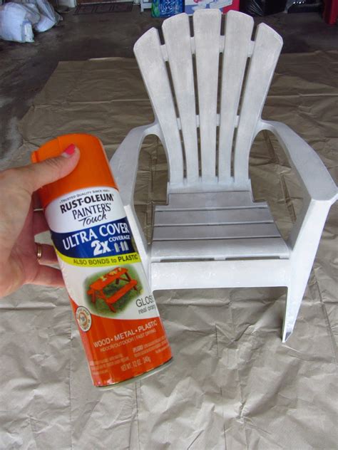 So Wonderfully Complex: Painting Plastic Outdoor Chairs