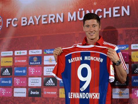 Robert Lewandowski To Bayern Munich Former Borussia Dortmund Striker