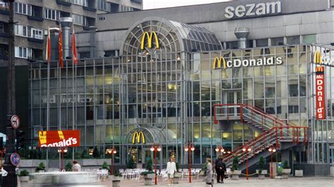 Pierwszy Polski Mcdonald S W Latach I Dzi Przez Lat Zmieni O