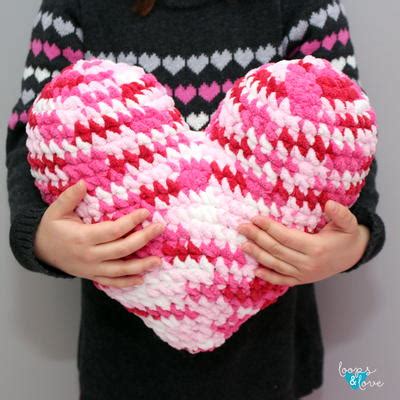 Crochet Heart Pillow | AllFreeCrochet.com