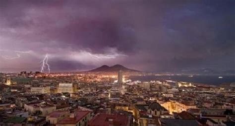 Piogge E Temporali Allerta Meteo Su Tutta La Campania Il Meridiano News