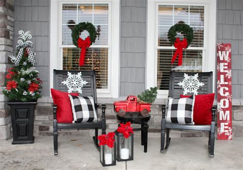 Best Buffalo Plaid Fall Porch Decorating Ideas OptimizedLife