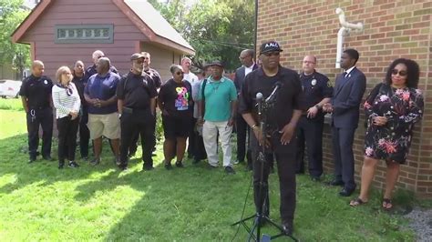 St Paul Leaders Gather Near Scene Of Triple Homicide After Police