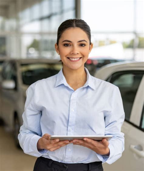 24700 Vendedor De Coches Fotos Fotografías De Stock Fotos E Imágenes