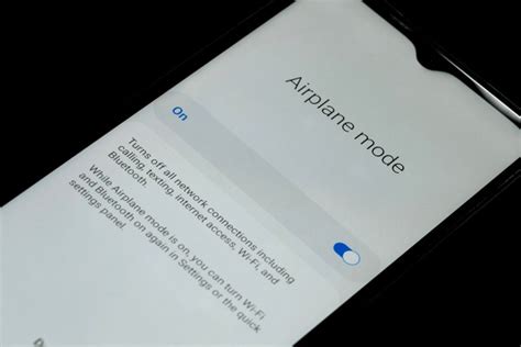 how to turn off airplane mode on android phone