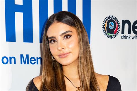 Sophia Umansky Get Ready With Me: Makeup Look And Outfit Selection