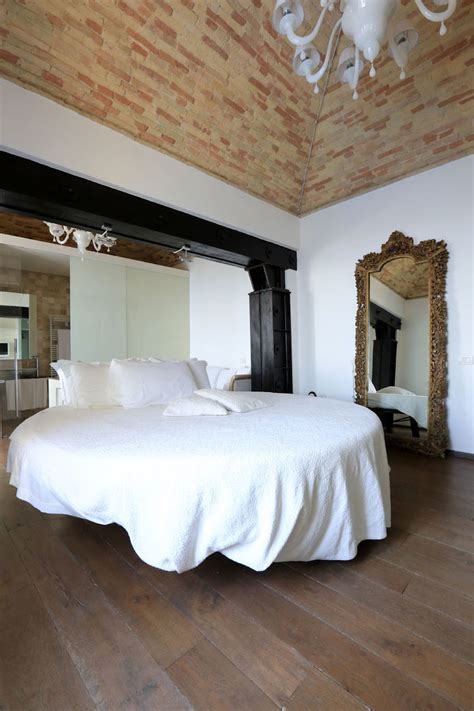 Top Honeymoon Destinations - Stories - HIP Hotels