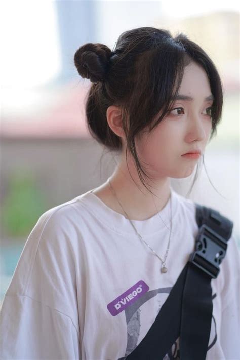 Xuất hiện vài giây trên sóng truyền hình hot girl phỏng vấn dạo lại gây sốt