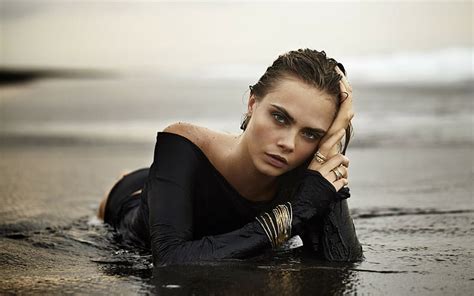 Cara Delevingne Model Brunette Wet Clothing Wet Body Beach Women Face