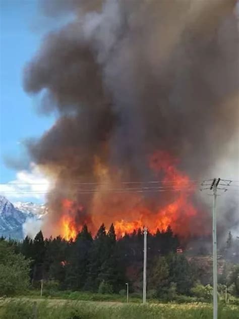 Feroz Incendio En Epuy N Se Consumieron M S De Mil Hect Reas Y