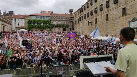 Miles de personas se manifiestan en el Día da Patria Galega en busca de