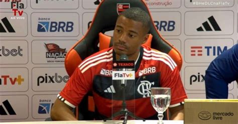 De La Cruz é apresentado pelo Flamengo Decisão sempre foi essa camisa