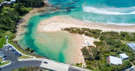 Broulee Beaches Review at Batemans Bay, Australia - The Lazy Society