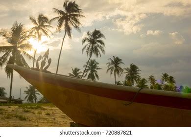 Sunset Pantai Penarik Setiu Terengganu Malaysia Stock Photo 720887821 ...