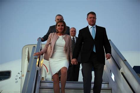 Klaus Iohannis zboară cu avioane închiriate de la milionarul egiptean