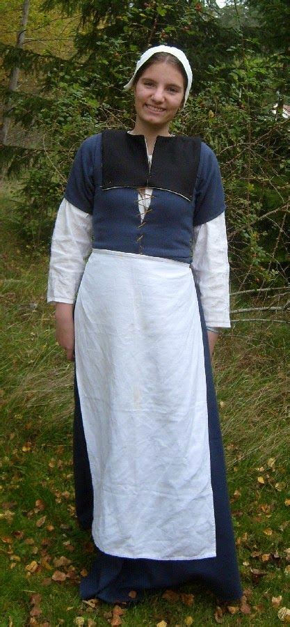 Eva S Historical Costuming Blog A Female Working Class Outfit From The