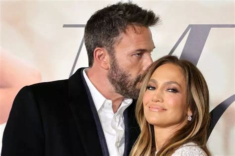 Jennifer Lopez And Ben Affleck To Renew Their Vows This Summer After