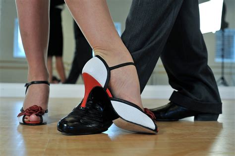 Motivos Por Los Que Deber As Aprender A Bailar Tango Esencia Mujer