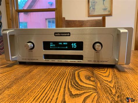 Audio Research LS26 Tube Line Stage Stereo Preamp In Silver With Remote