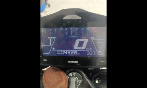 Gixxer Naked Suzuki Motorcycle