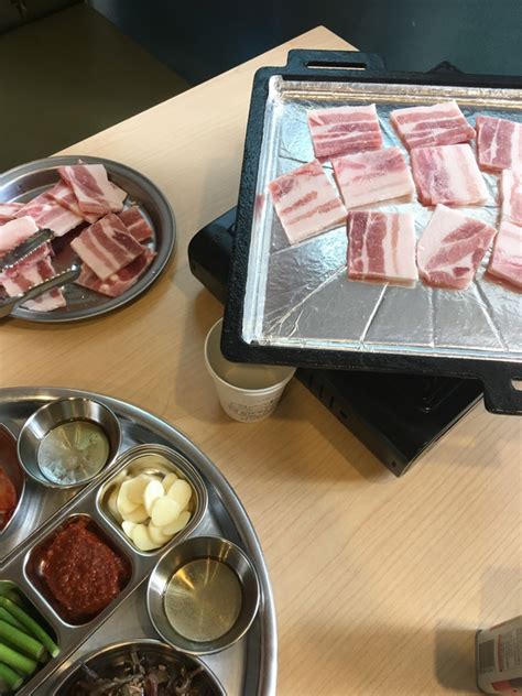 웨돔 냉동삽겹살 맛집 웨돔에서 냉동삼겹살 맛있게 맛볼 수 있는 곳은 일산 엠시티에 위치한 현대식당 일산 호수공원 맛집