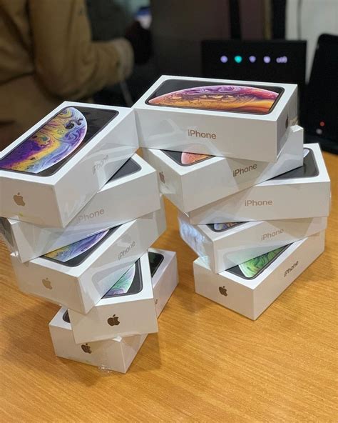 Brand New In Box Factory Sealed And Unlocked Apple Iphones Xs Max Gb