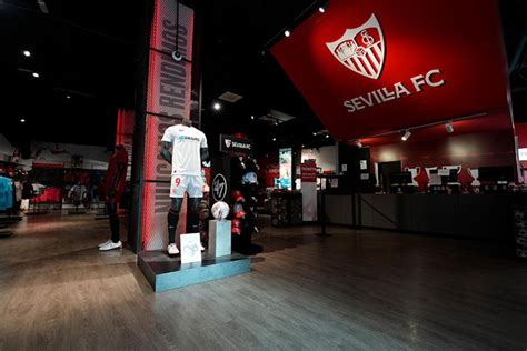 Sevilla Sevilla Fcs Ramón Sánchez Pizjuán Stadium Tour Getyourguide