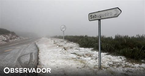 Reabertas estradas no maciço central da serra da Estrela Observador