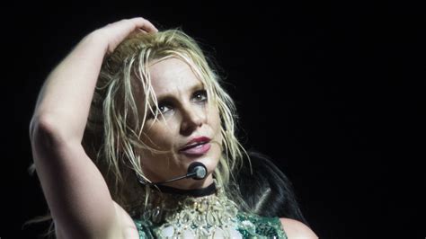 Alcohol Drogas Y Ataques De Ira El Entorno De Britney Spears Alerta